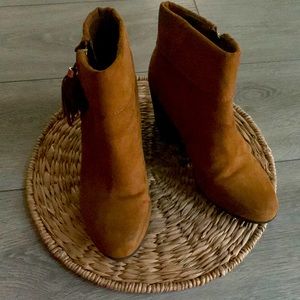 Camel fringe zipper ankle bootie